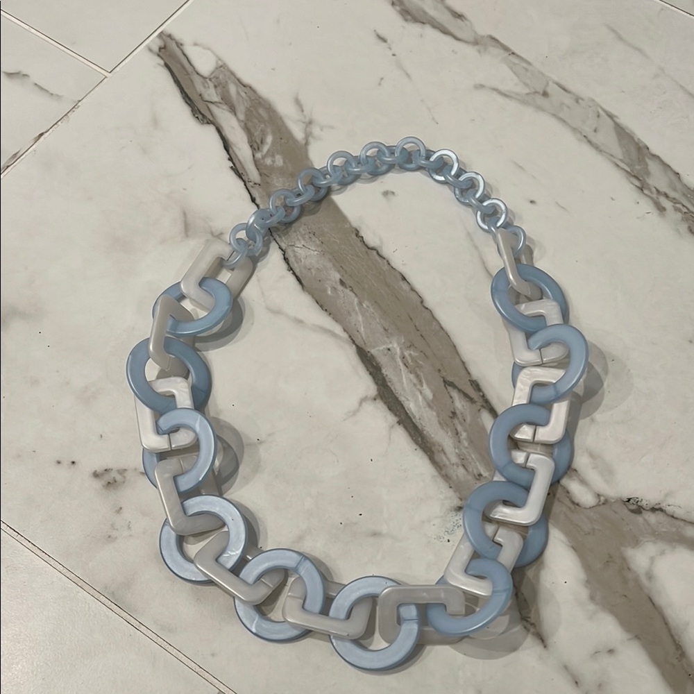 Elegant Blue Chain Necklace